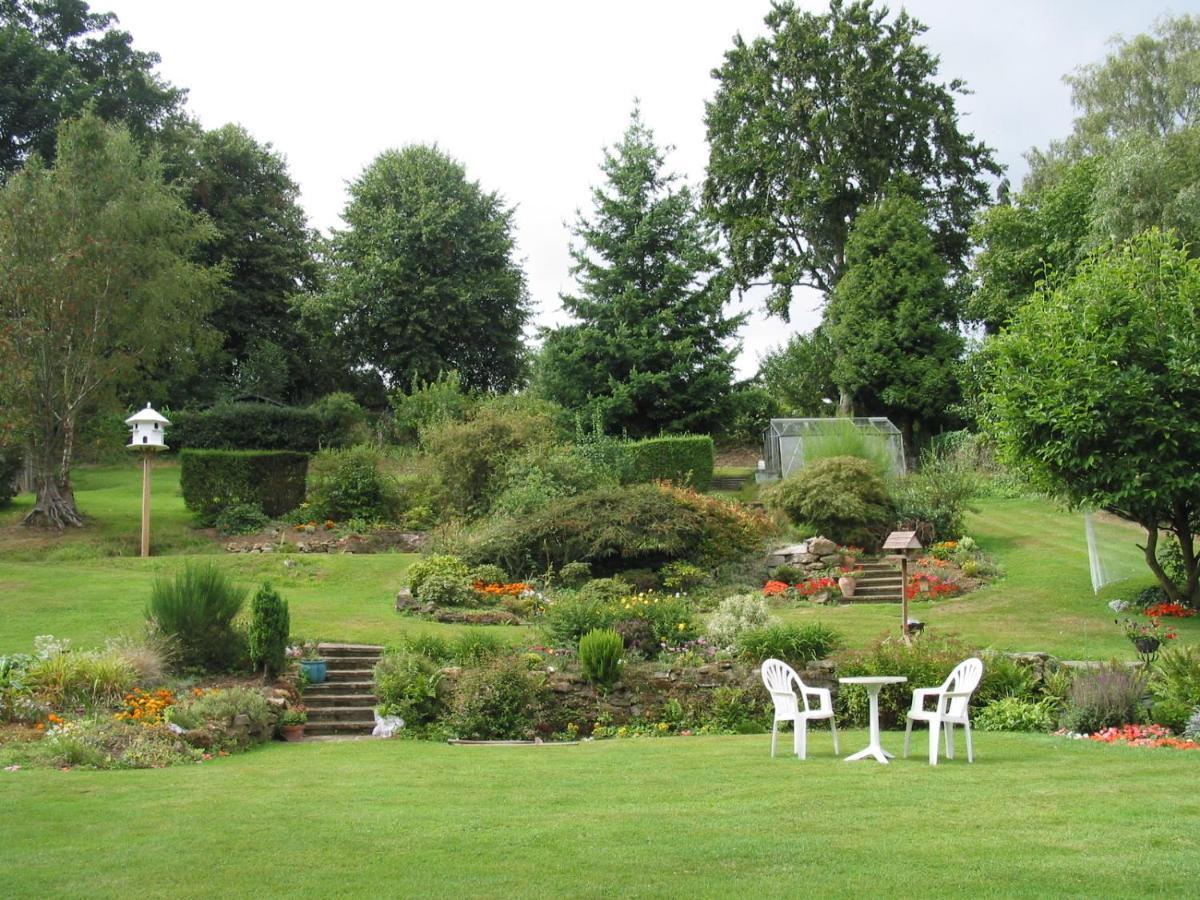 Chart House Bed And Breakfast Dorking Exteriér fotografie