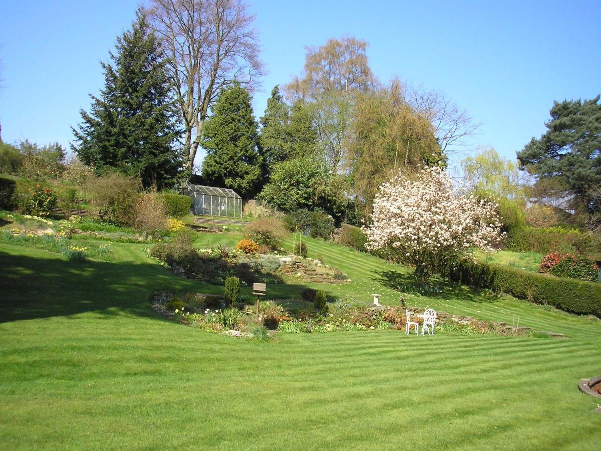 Chart House Bed And Breakfast Dorking Exteriér fotografie