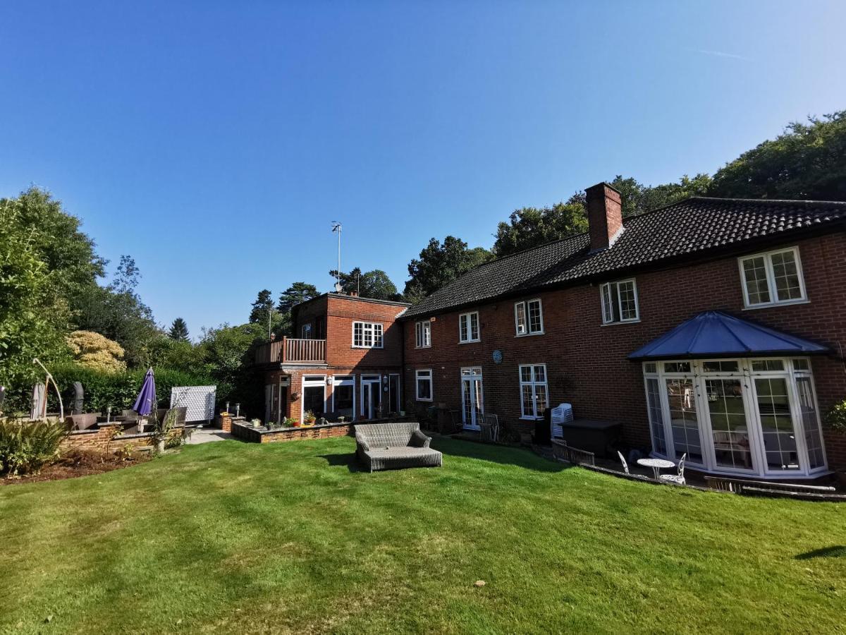 Chart House Bed And Breakfast Dorking Exteriér fotografie